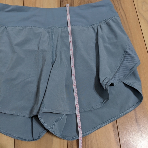EUC! Lululemon Run Off Route Shorts In Light Blue Size 8 - Picture 7 of 14